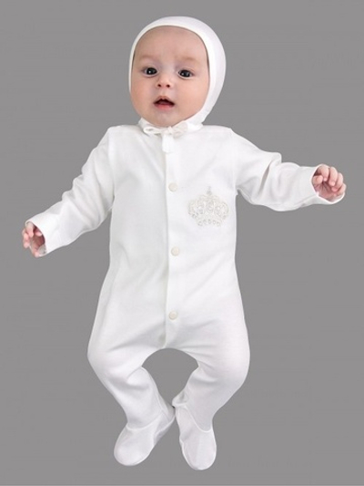 Комбинезон с вышивкой и чепчиком