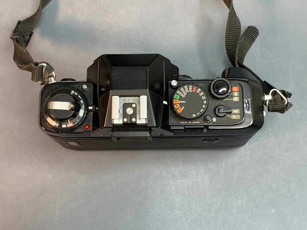 Nikon F-501 body
