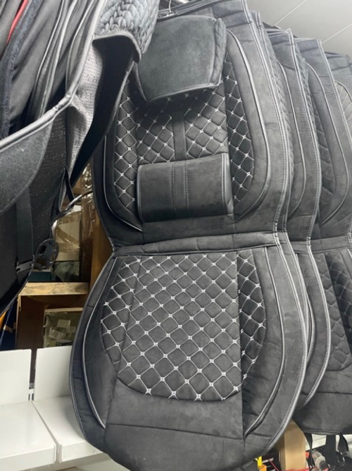 UU - Z4 Белый / Комплект чехлов на сиденья, ткань черная, строчка белая, замша, 5 предметов, серия: стандарт ком-фо (за комплект)