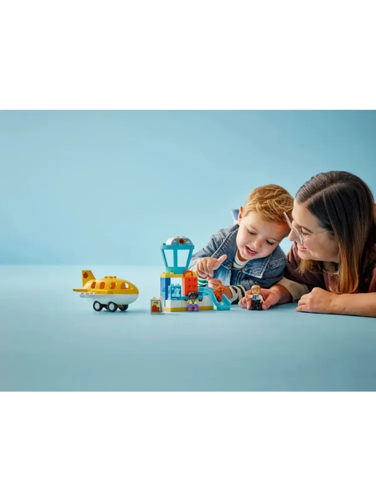 Конструктор DUPLO 10443 Впервые в аэропорту