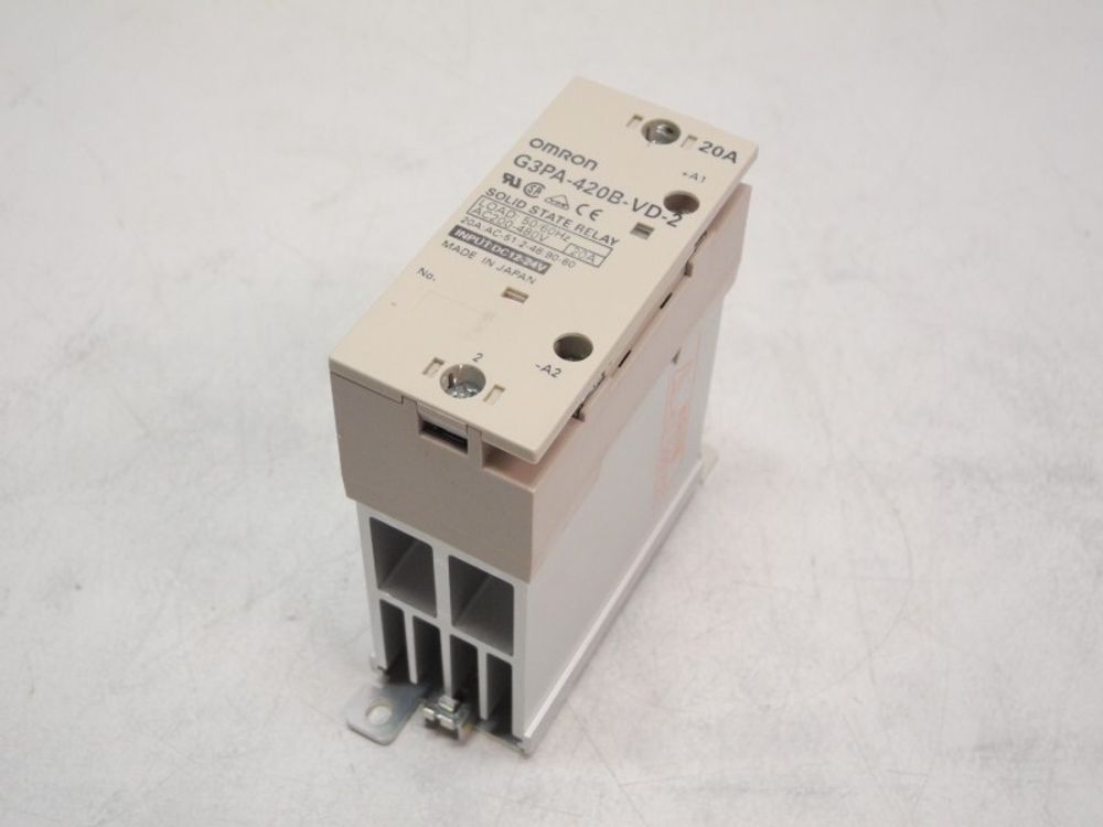 Полупроводниковое реле OMRON Yaskawa G3PA-420B-VD-2