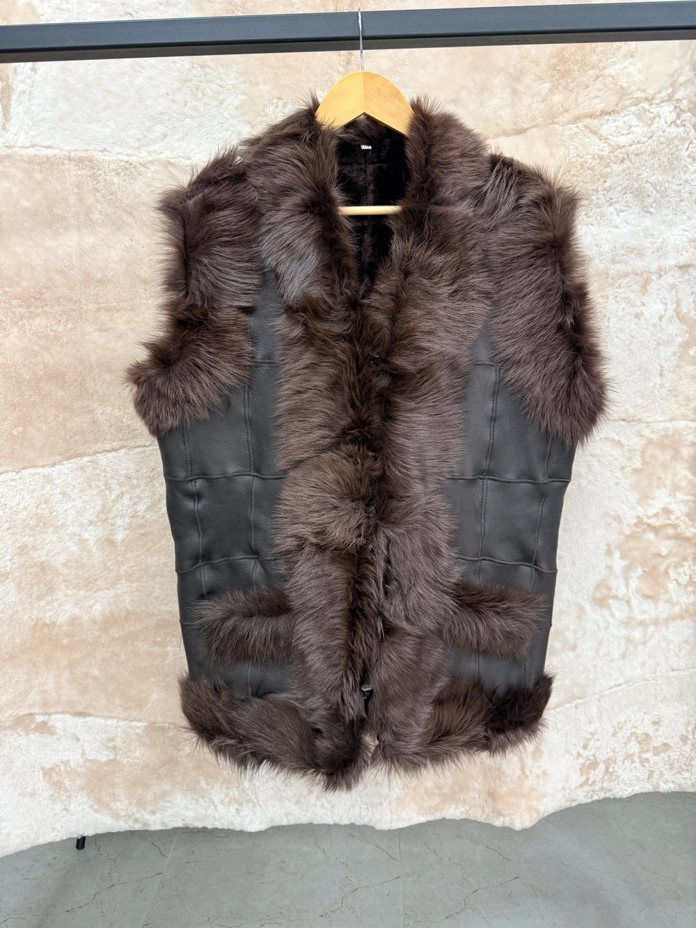 Жилет из натуральной овчины. 42-44 Размер