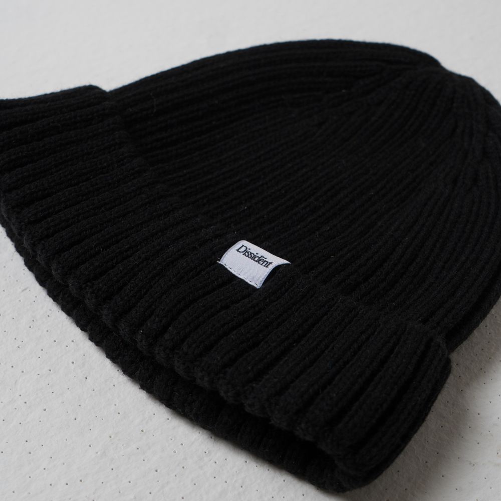 Шапка Dissident "Basic Logo" Черная