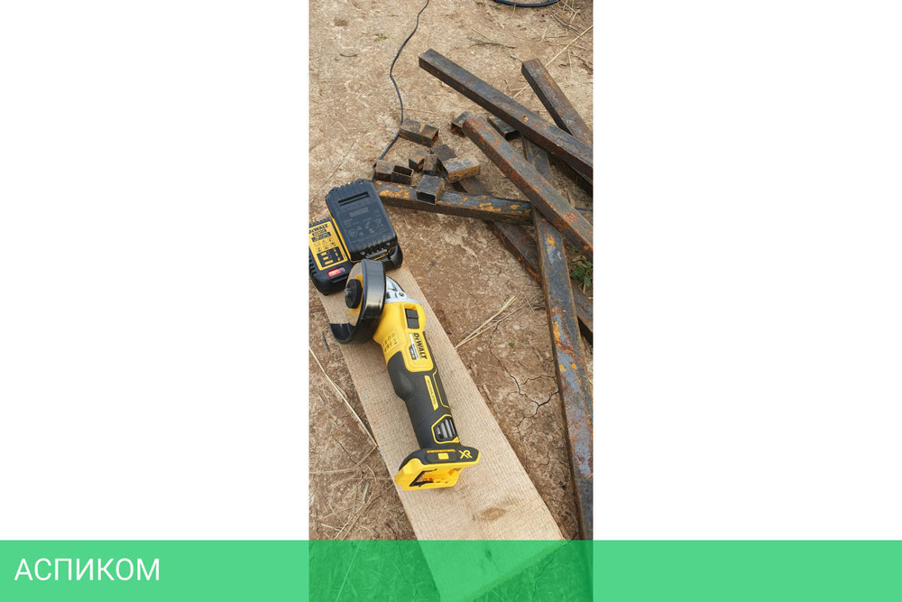 Угловая шлифмашина DeWalt DCG405NT