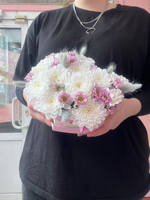 Композиция сердце из хризантем