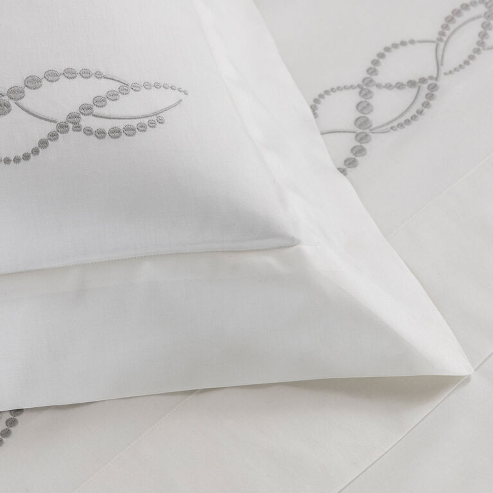 Комплект постельного белья Frette Pearls Embroidery Milk/Rock (240 x 220 см)