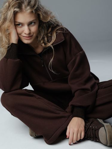 Костюм с эко-мехом шоколадного цвета unisex