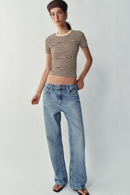 ZARA МИНИМАЛИСТИЧНАЯ ФУТБОЛКА С КОРОТКИМИ РУКАВАМИ, ПОЛОСКИ