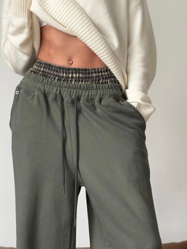 Брюки из хлопка в цвете хаки с поясом