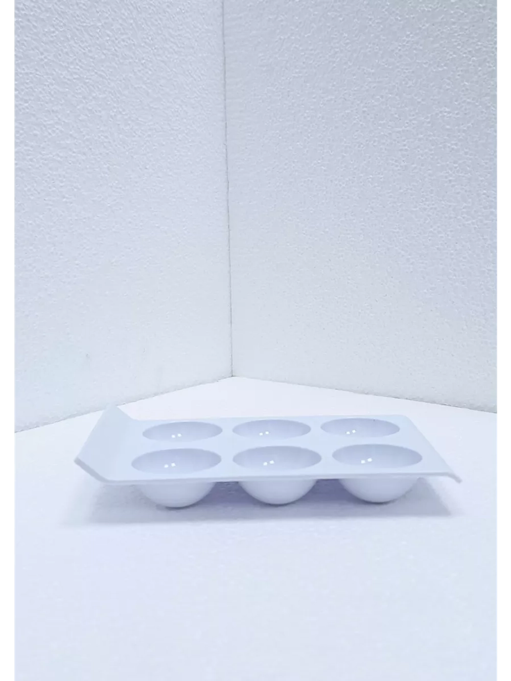 Лоток (Подставка, форма ) для яиц в холодильник 5734690400 (5734690001) Beko