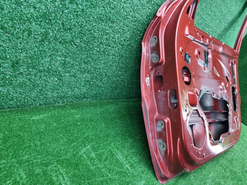 Дверь передняя правая Lada Vesta (2015-н.в.)