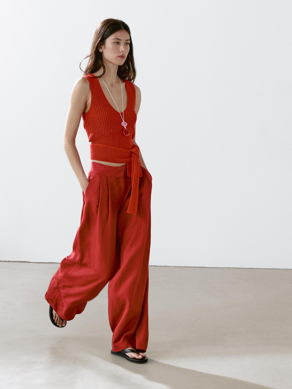 Massimo Dutti Струящиеся брюки с защипами, оранжевый