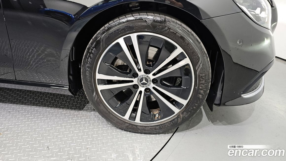 Mercedes-Benz E-Class W213 E250 Avangarde (05.2021)