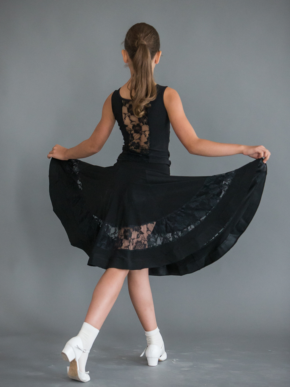 Детская юбочка с гипюром и регилином