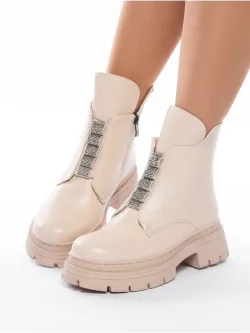 Зимние ботинки на высокой платформе