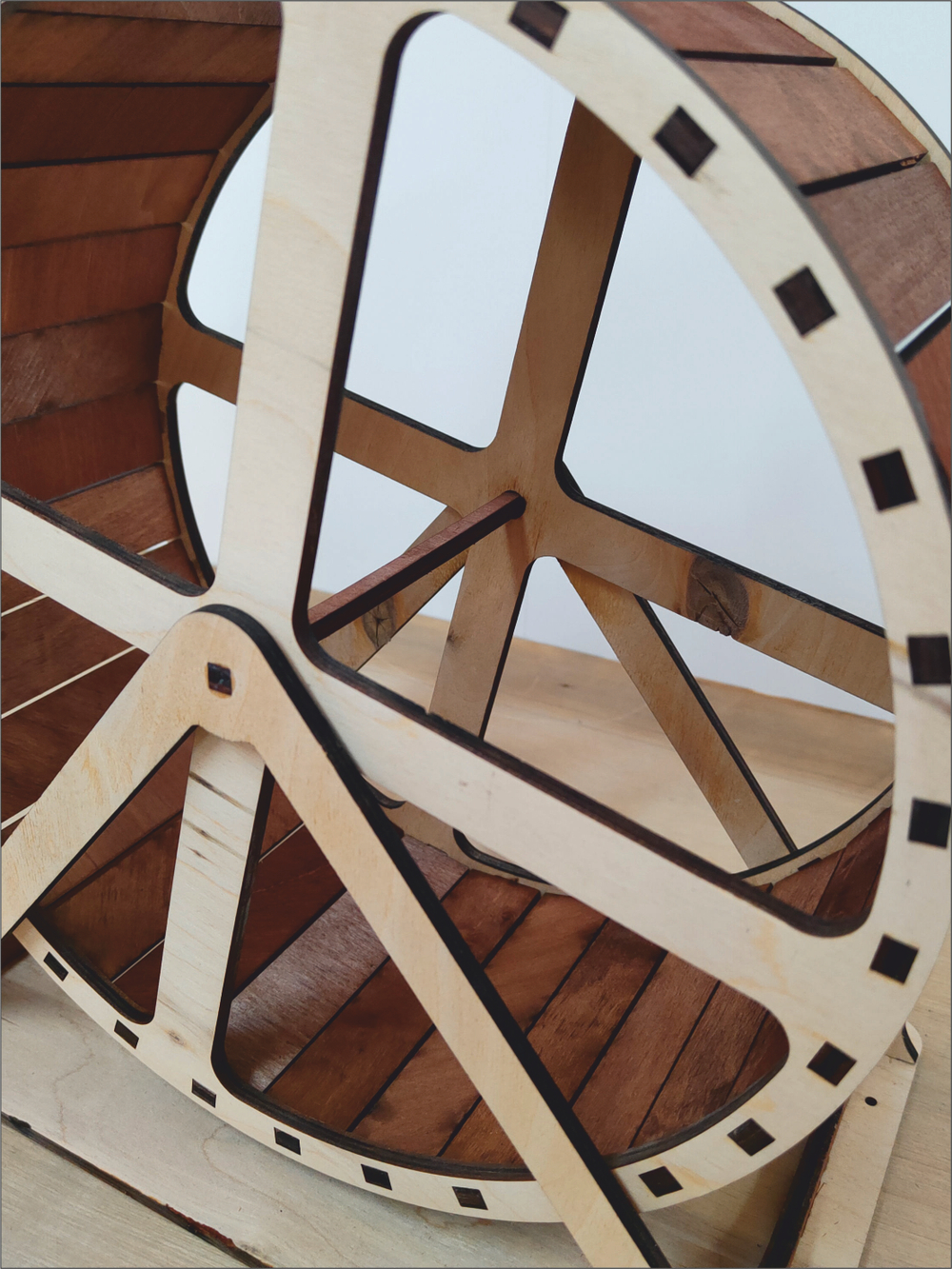 Беговое колесо для грызуна 30см