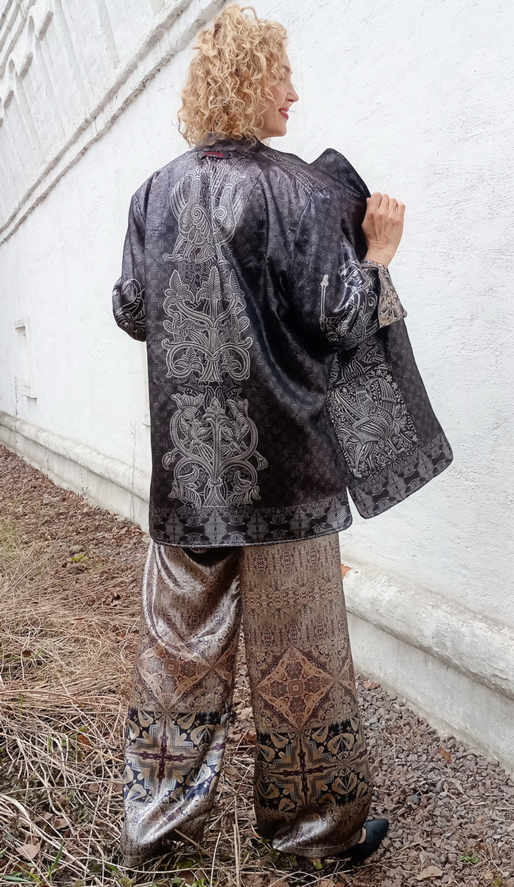 Двусторонний жакет "Вечернее серебро" (коллекция "Сны Белого Камня"), по мотивам белокаменной резьбы домонгольских соборов Владимирской земли