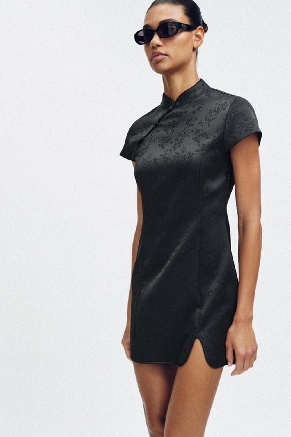ZARA КОРОТКОЕ ЖАККАРДОВОЕ ПЛАТЬЕ, ЧЕРНЫЙ