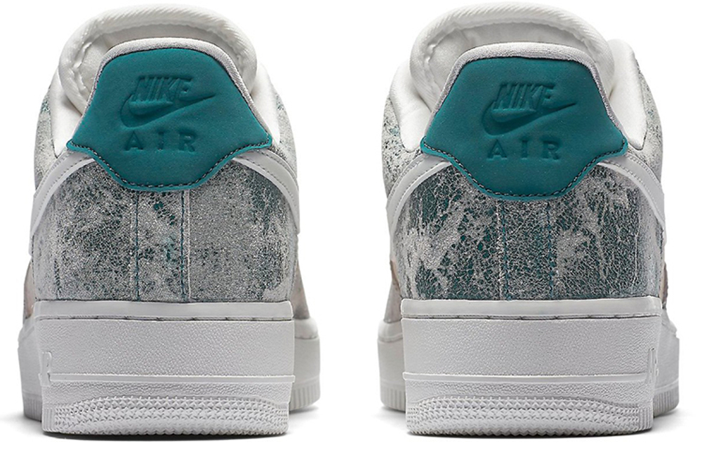 Кроссовки Nike Air Force 1 07 Lxx (Женская размерная сетка)