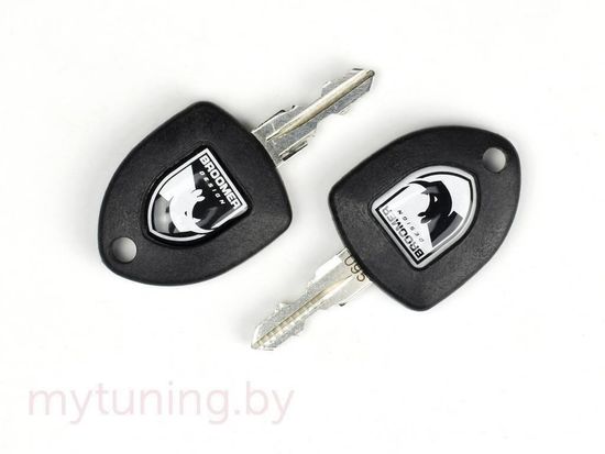 Автобокс Broomer Venture L (430 л.) АБС/ПММА (чёрный глянец)