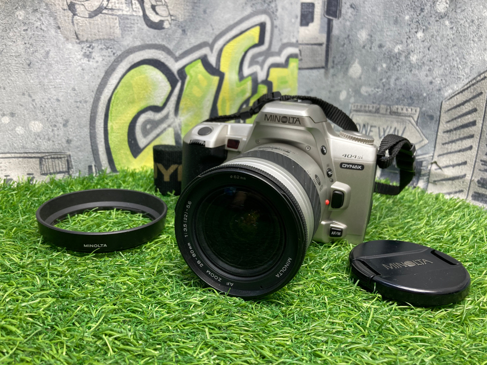 Minolta Dynax 404Si + AF Zoom 28-80mm 3.5-5.6