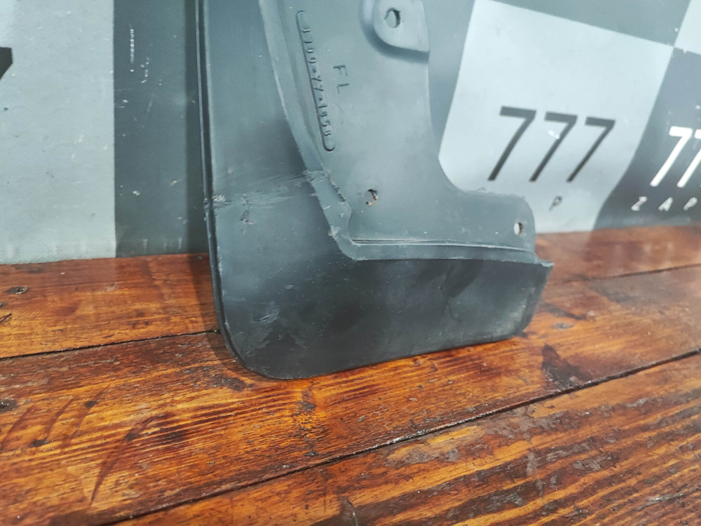 Брызговик передний левый Mazda CX-30 19-нв Б/У Оригинал 8300771858