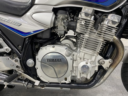 Yamaha XJR1300, 2004