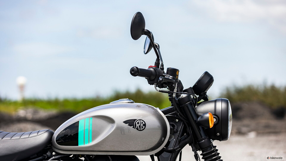 Royal Enfield Hunter 350 Dapper Ash