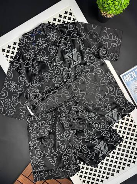 Прогулочный костюм Louis Vuitton