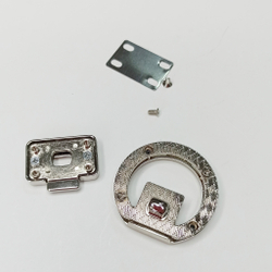 Замок-защелка на винтах 26*34