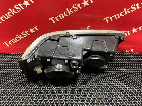 Фара (дефект) передняя правая