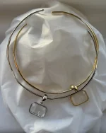 Колье под золото с подвеской камень