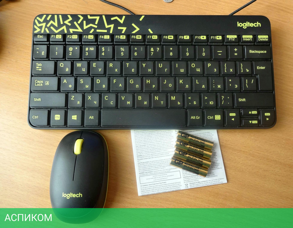 Набор периферии Logitech Wireless Combo MK240 Nano черный (920-008213)