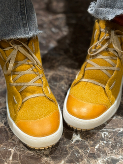 AIRSHOES mustard sherst NEW