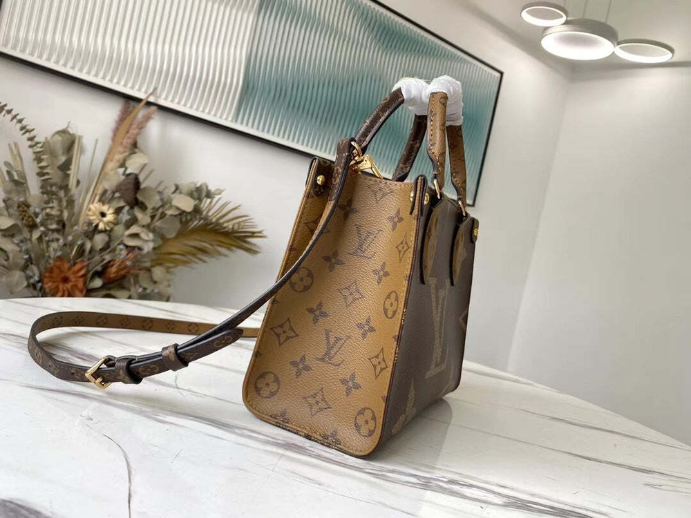 Louis Vuitton Onthego PM