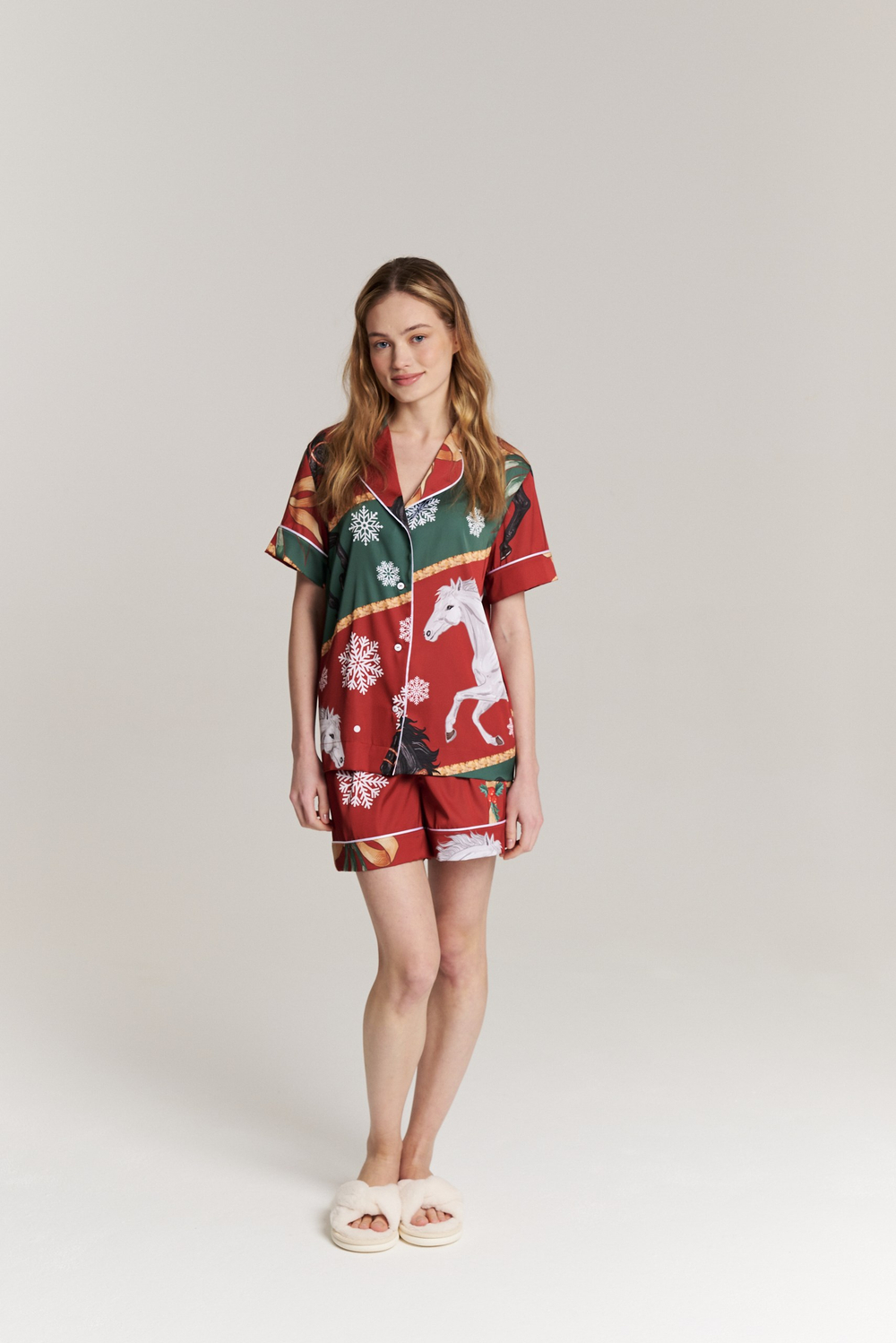 Костюм тройка с лошадьми - S размер