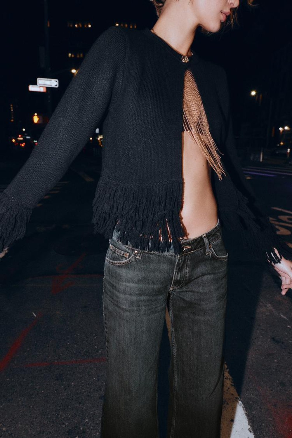 ZARA ВЯЗАНЫЙ КАРДИГАН С БАХРОМОЙ, ЧЕРНЫЙ