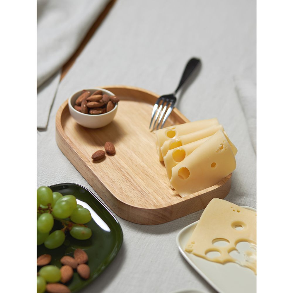 Набор из 4-х сервировочных тарелок на деревянном подносе Sorrento