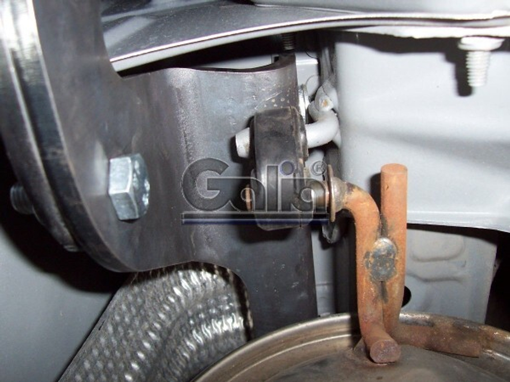 Фаркоп оцинкованный Galia T057A для Toyota Yaris 2005-2014(паспорт и сертификат в комплекте)(без электрики)