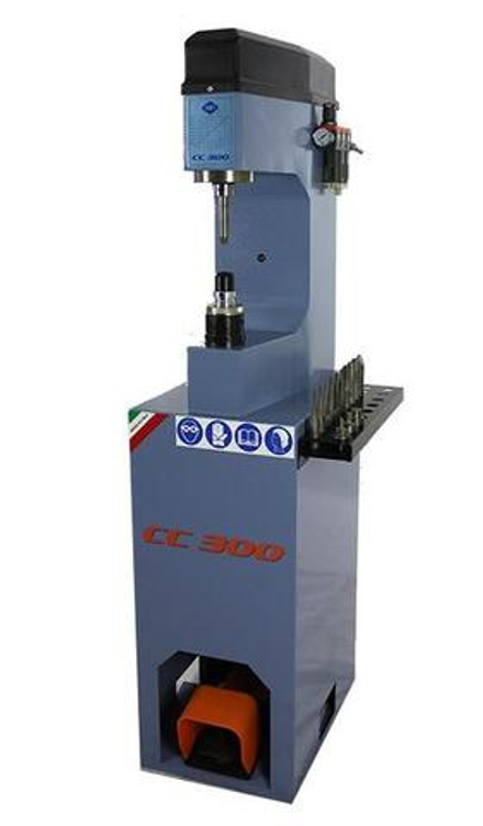 Клепальный станок Machinery CC300