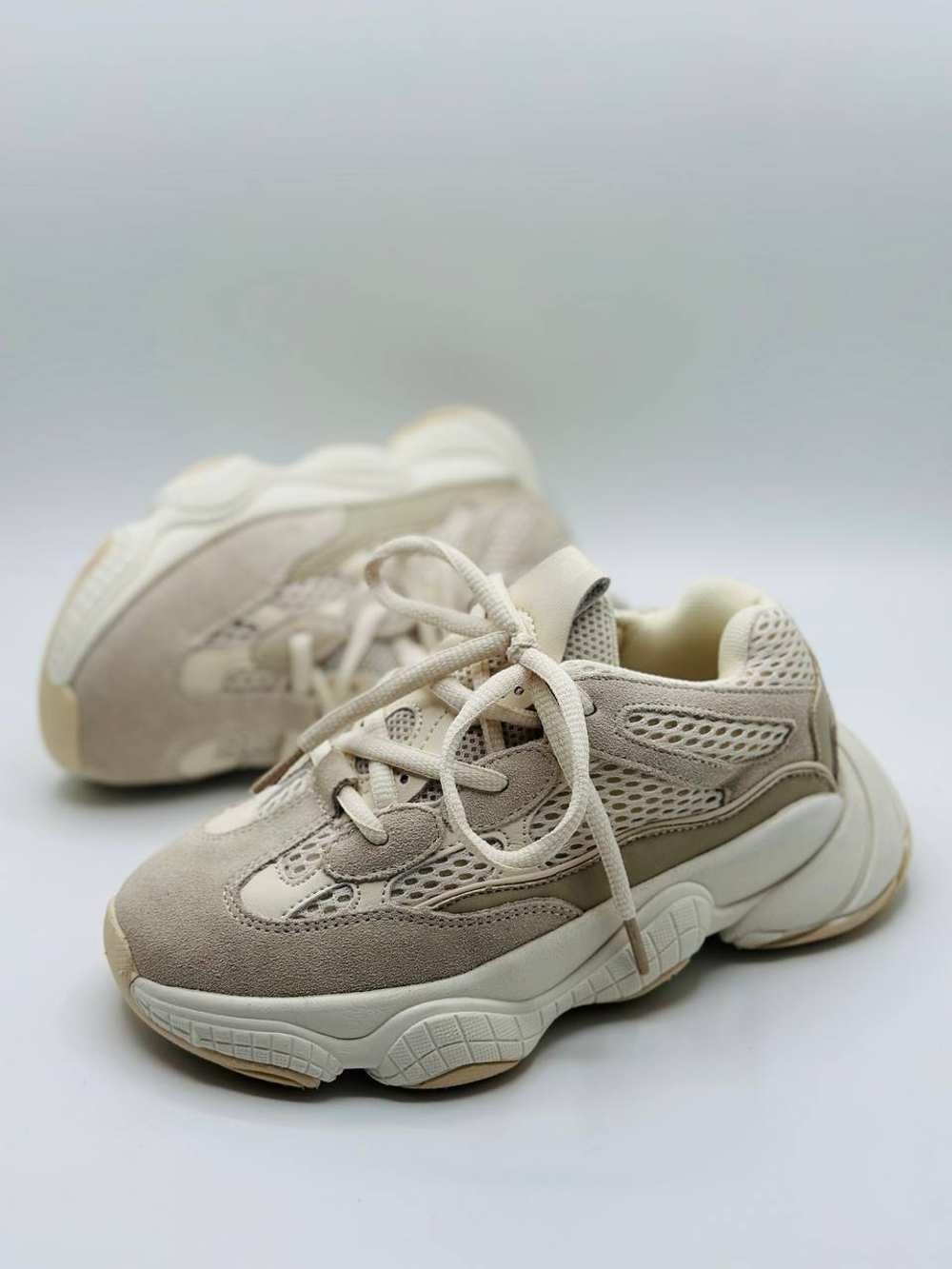 Бежевые детские кроссовки Adidas Yeezy 700