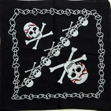 Бандана Весёлый Роджер в бандане