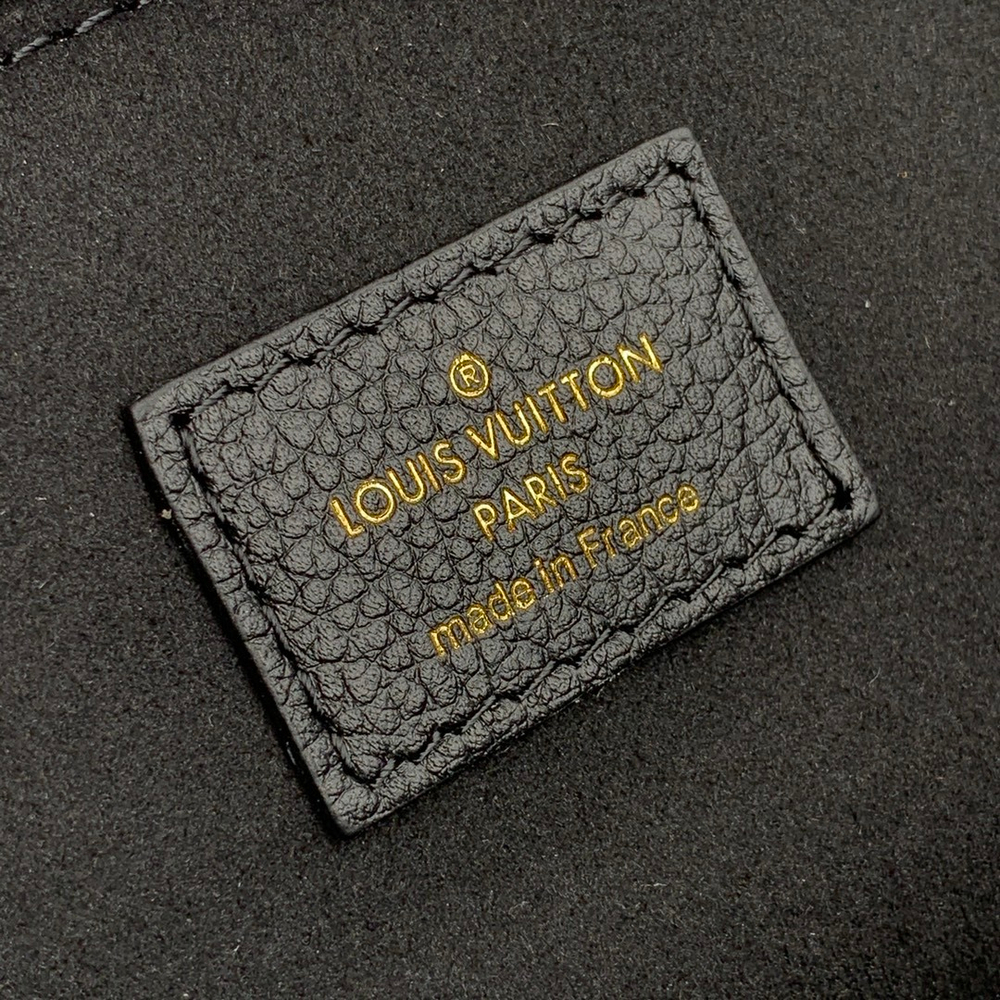 Louis Vuitton Pochette Metis