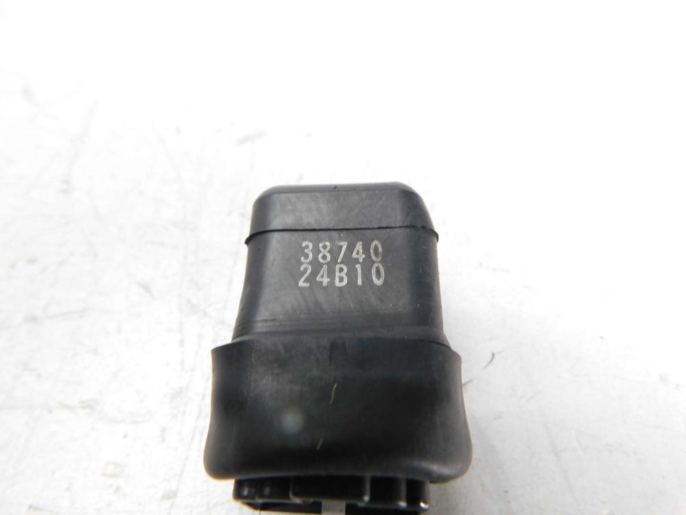 Реле света Suzuki Gladius SFV650A . 38740-24X50