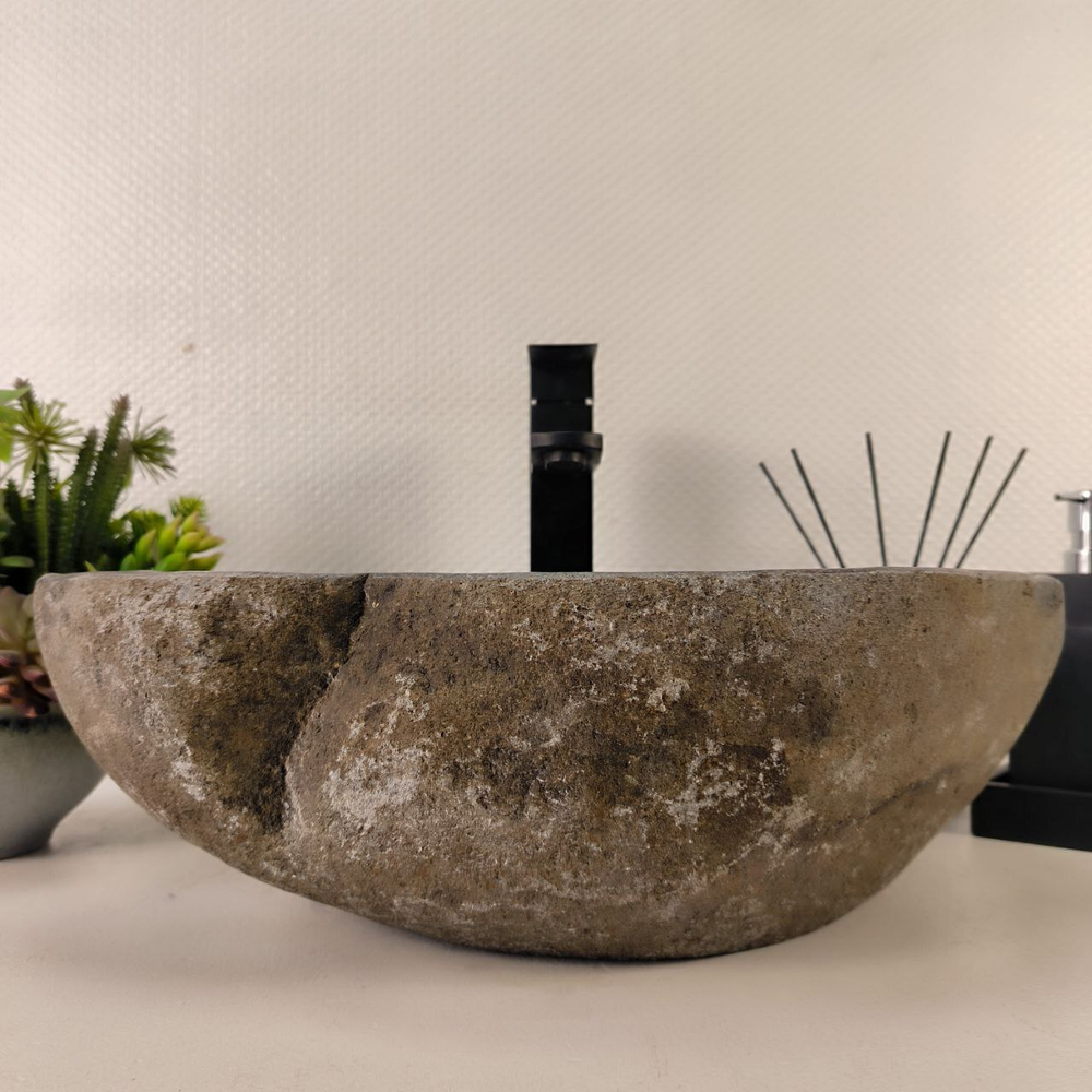 Раковина из речного камня RS-65083 45*32*15 0861