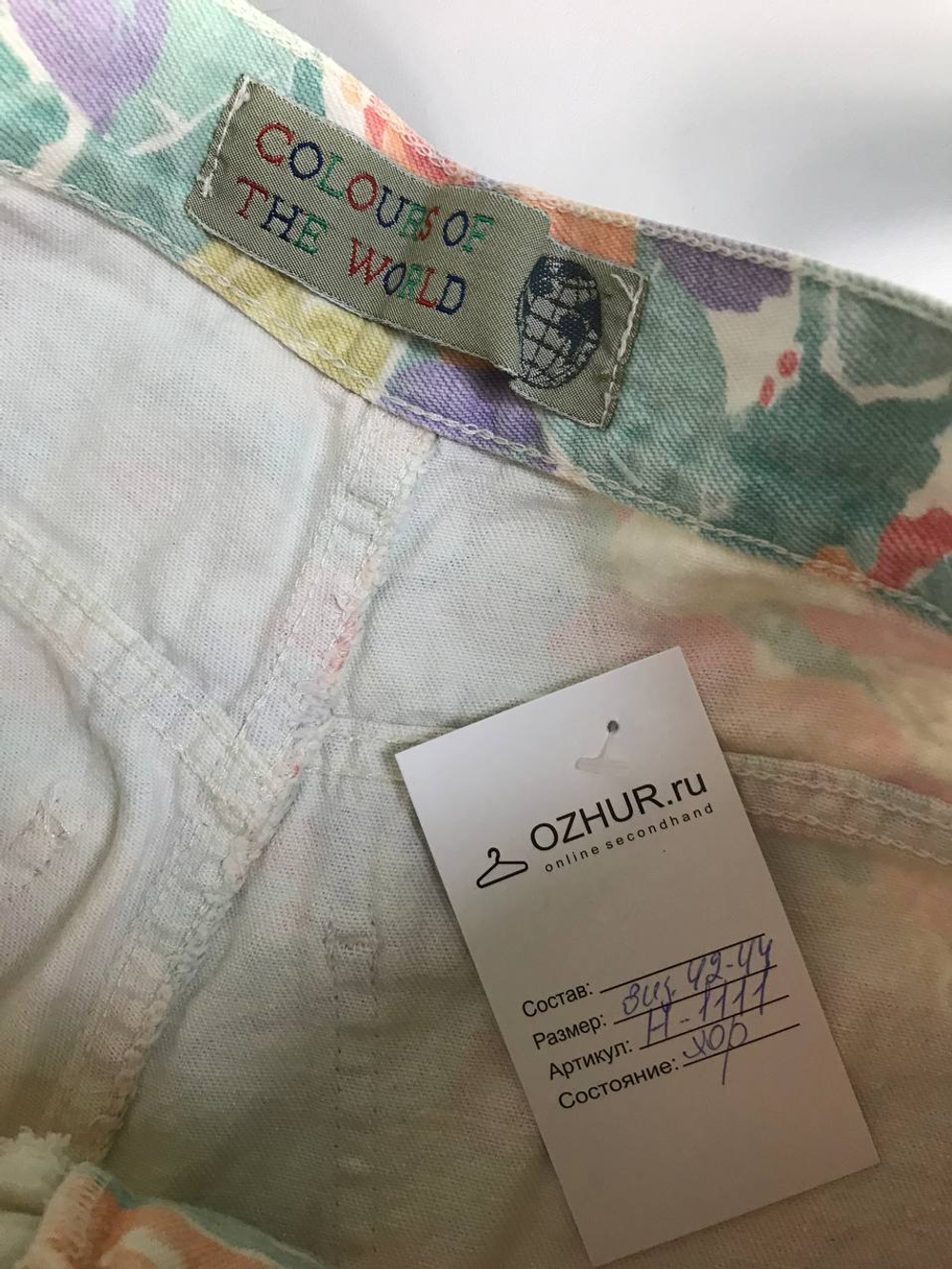 Шорты Colours of the world удачной длины, в пастельных оттенках на 42-44 размер