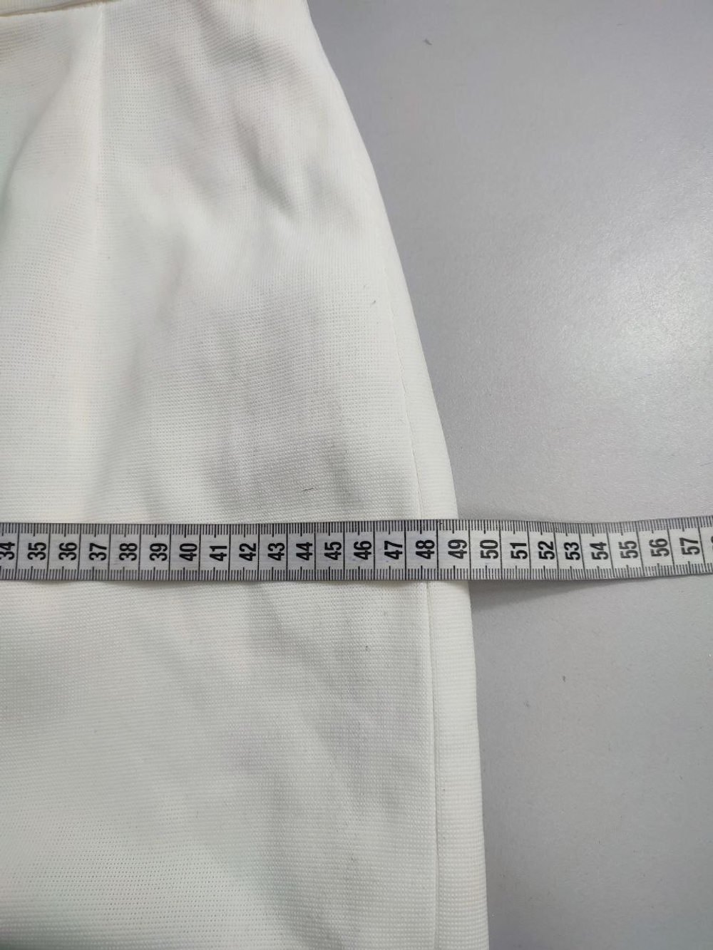 Юбка прямая светлая 48 размер