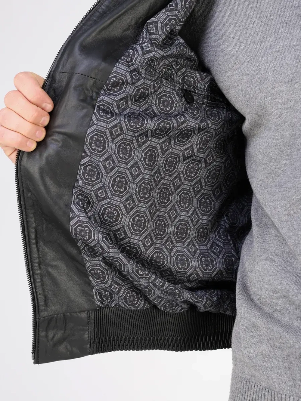 Кожаная куртка демисезонная