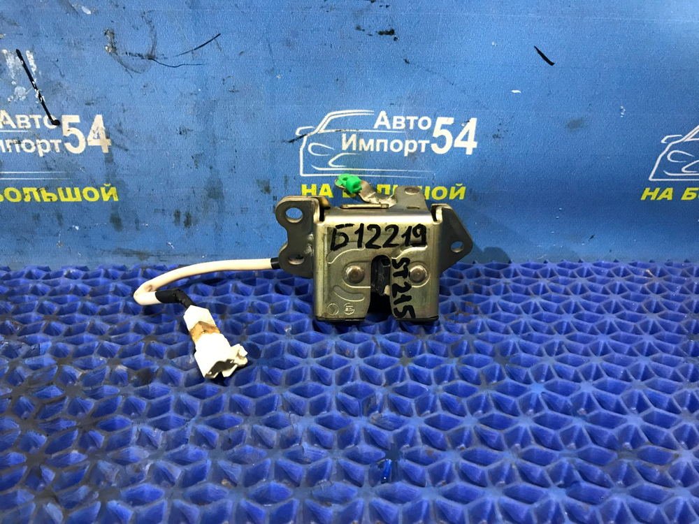 Замок багажника TOYOTA CALDINA 1997-2002