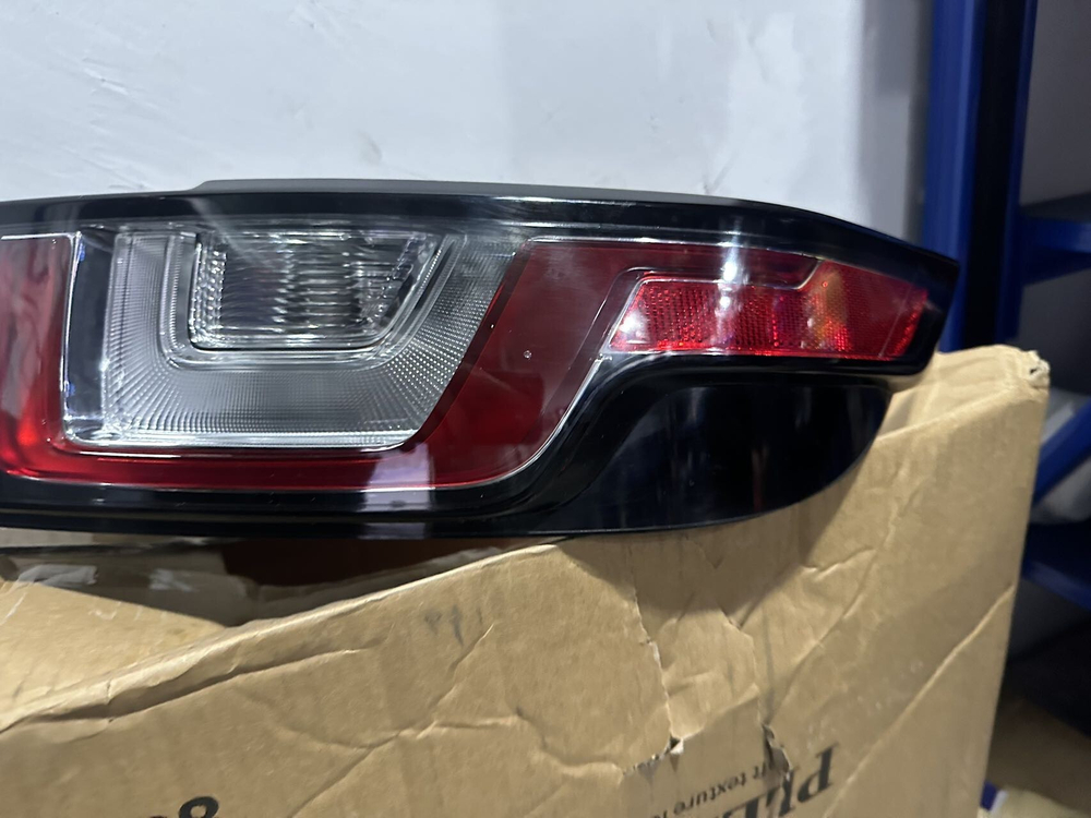 Левый или правый задний фонарь Land Rover Range Rover Evoque (оригинал,)